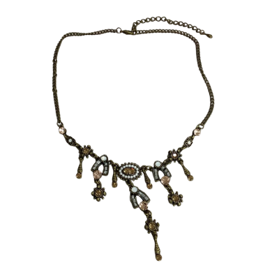Vintage style Statement necklace with gorgeous rhinestones