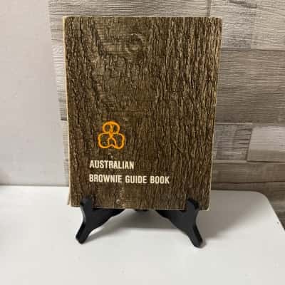 Australian Brownie Guide Book