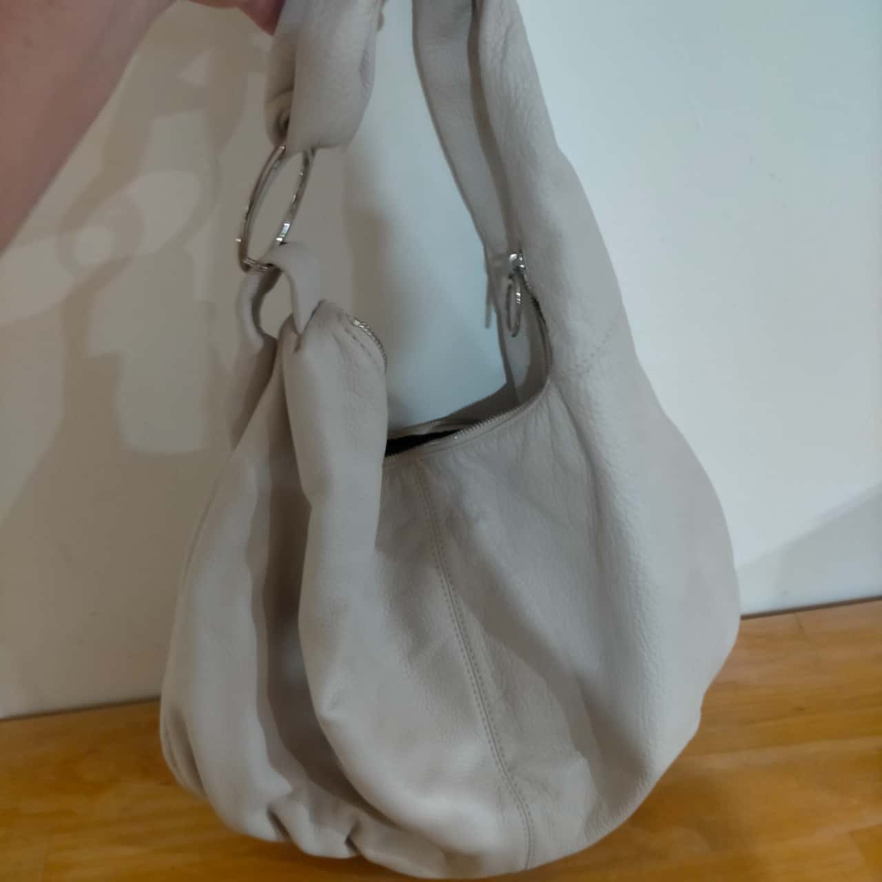 Oroton Large White Leather Slouch Bag VGUC(s)
