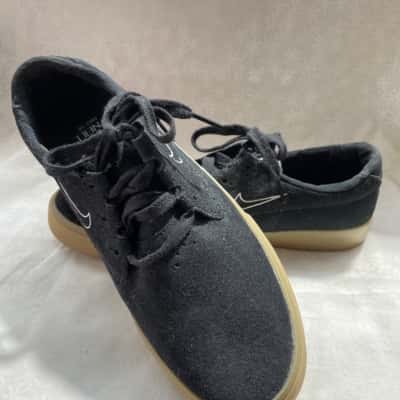 Nike Mens  Size US 9 Sneakers Black  SHANE O’NEILL