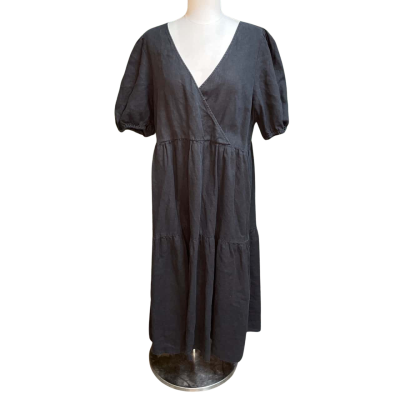 Woman's maxi linen dress
