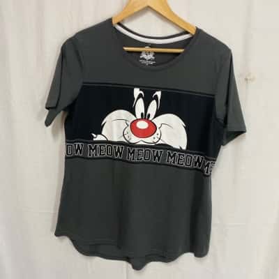 Looney Tunes Graphic T-shirts Sz 14