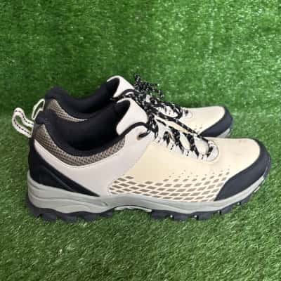 Seven Steps Beige / Black Shoes Size 10 