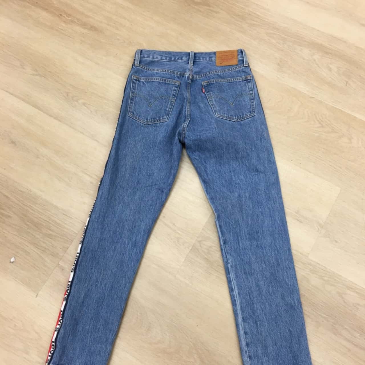 levis jeans stripe