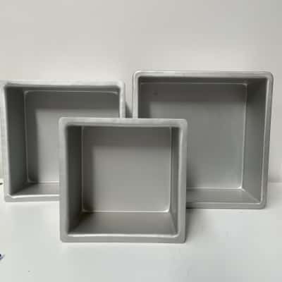 Golden joy Square cake pans x3