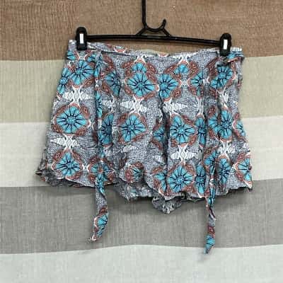 Country Road Womens  Size 12 Shorts Other / Pattern 