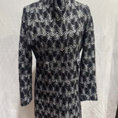 Perri Cutten Womens  Size S  Coat Black  / White 