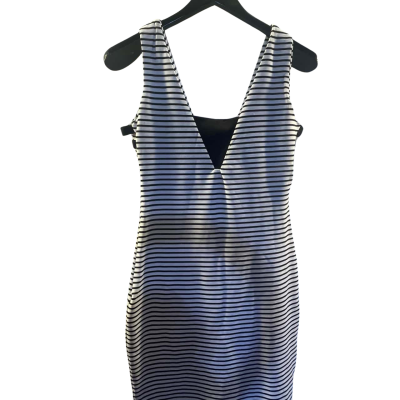  Womens  Size 6 Black  / Striped / White 