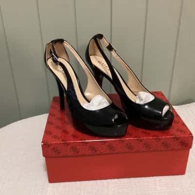 Guess Womens  Size 8 Heels Black  