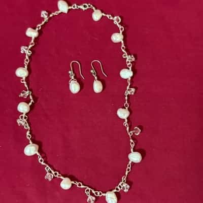  Women's Handmade Fresh Water Pearls & Clear Beads Earrings / Necklace Set