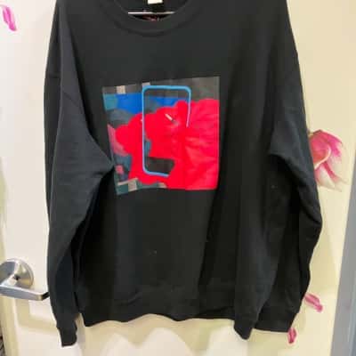  Mens  Size XL Black  swear shirt 