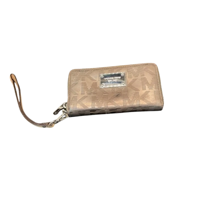 Michael Kors Womens Wristlet Nude / Silver 