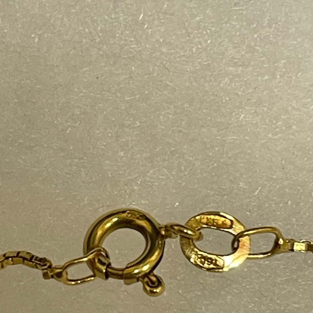 Women's 18ct Gold Boxed chain