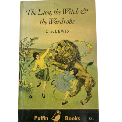 Vintage Puffin Book - The Lion, The Witch & the Wardrobe by C.S.Lewiis