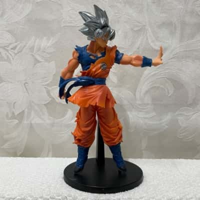DragonBall Z Goku ultra Instinct Silver Hair