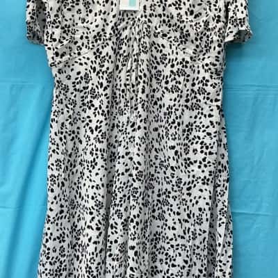 Brand New with Tags - Into Fashions - Womens Size 12 Party Dress Black / White 
