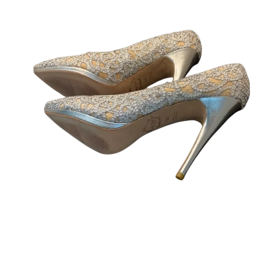 Womens  Size 39 Heels Natural / Silver .Lucy Choi