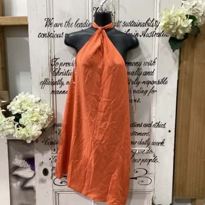 Saba Brand! AS NEW 100% SILK HALTERNECK DRESS! Womens  Size 6 Halter Neck Dress / Midi Dress / Sleeveless Dress  Orange 