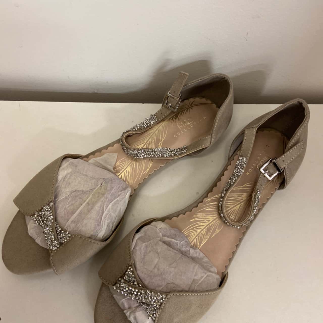 Platform Peep-Toe Sandals Beige Cream Lambskin