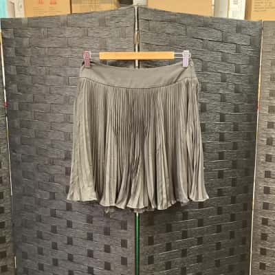 Harry Who Womens  Size 8 Grey skirt