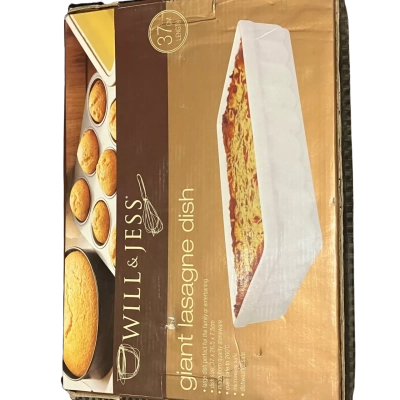 Giant lasagna dish