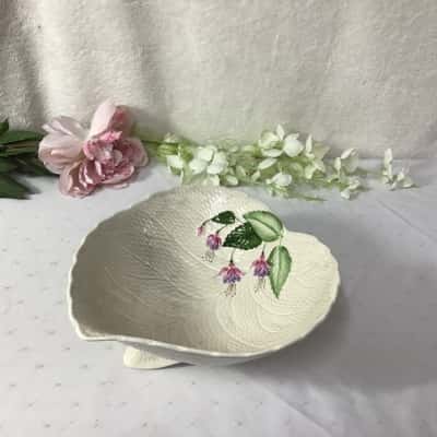 Vintage Crown Devon Cream / Fuchsia Pattern Leaf Shape Footed Dish
