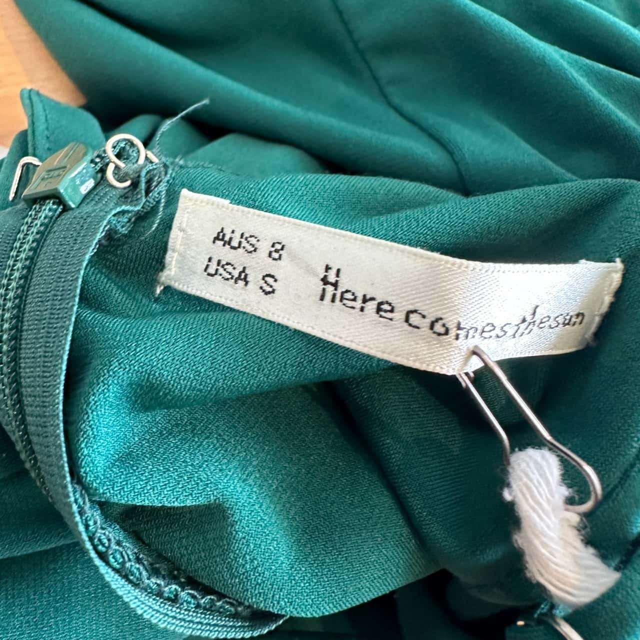 BNWT Here Comes The Sun Women's Size 8 Sleeveless Midi Dress Forest Green  (s) - New With Tags | Salvos Stores