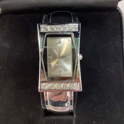 Durand Silver Toned Watch A060. Working 