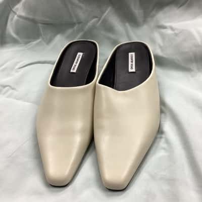 Country Road Womens  Size 37 Flats Beige sh