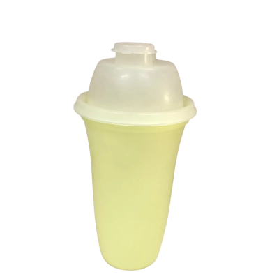 Tupperware Shaker Yellow 