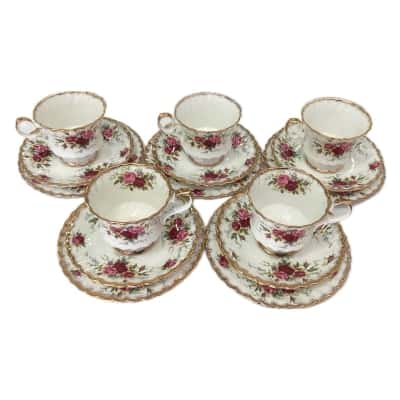 Set of 5 Queen Anne teacups and saucers