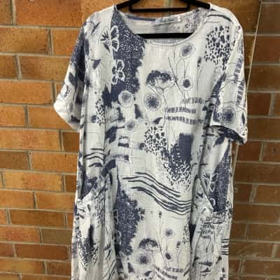  Womens Ruby Rain  Size 14 Mini Dress Pattern / White 