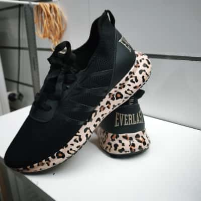 Everlast Black Knit Athletic Sneakers with Leopard Print Sole and Gold Branding Size 10