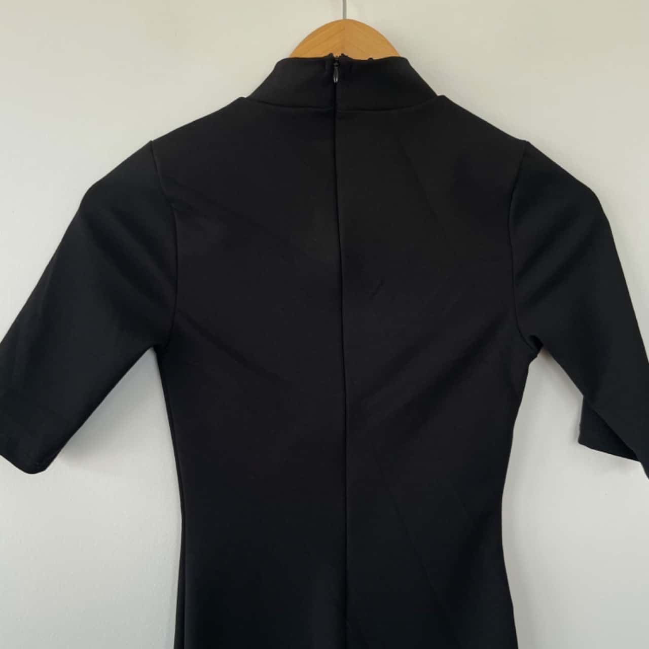 FashionNova Black Kiko High Side Slit Mini Dress Size 6 / XS (s)