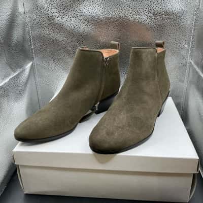 Witchery Womens  Size 39 Boots Olive 