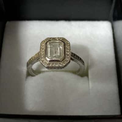  Sterling silver cubic zirconia ring 