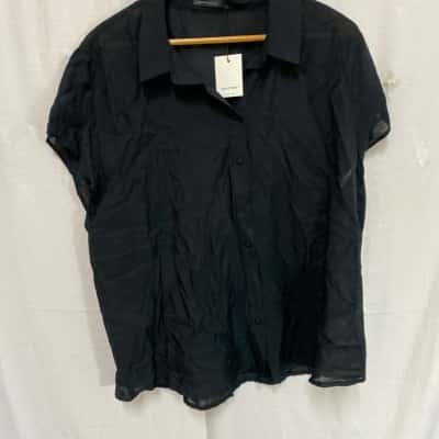 Portmans size 18 Short Sleeve Blouse in Black
