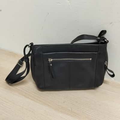 Colorado Genuine Lather Black Crossbody Bag VGUC