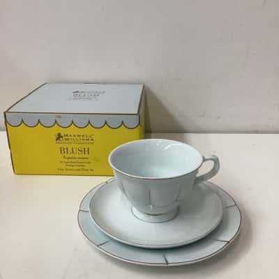 Maxwell & Williams Blush cup and saucer set -24 carat gold hand painted- porcelain
