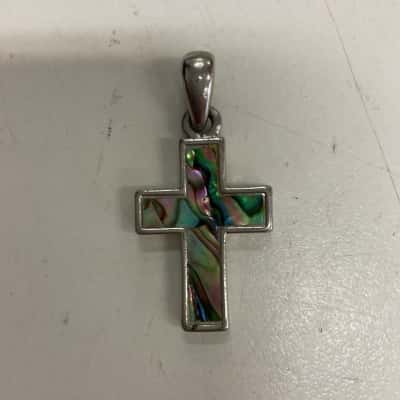  Unisex Silver Toned Cross Pendant Inlaid With Paua Shell
