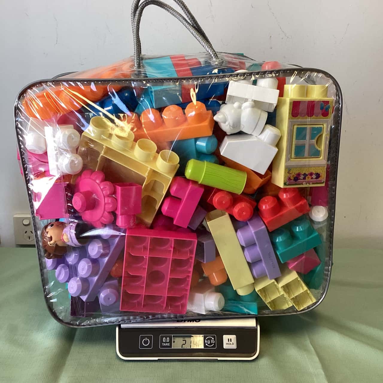 Unsorted MEGABLOCKS 2.1kg(s) - Used Very Good | Salvos Stores