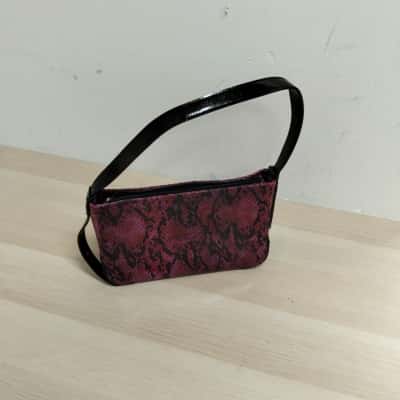  Womens Kesslord Made in Paris Snakeskin Design Handbag Black  / Pink  / Red VGUC
