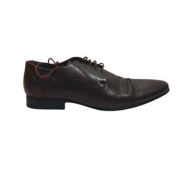 Yd. Mens  Size 8 Dress shoes Brown 