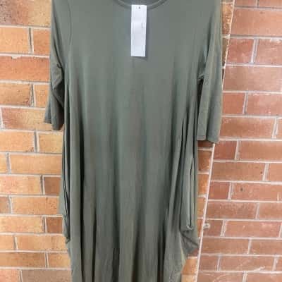  Womens Diverse  Size M Olive Green Dress 