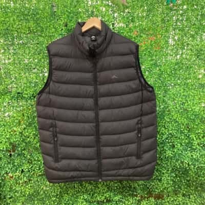 Macpac Mens Black  puffa vest