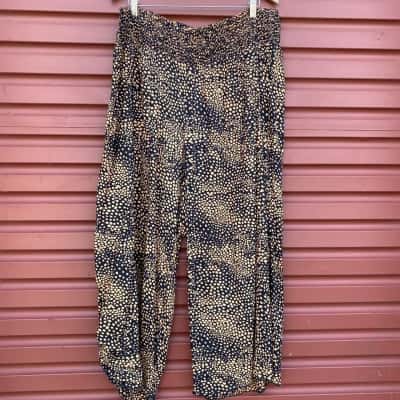 Taking Shape Womens Size 20 Black/Pale Orange 'Modal Sunset Hues' Pants