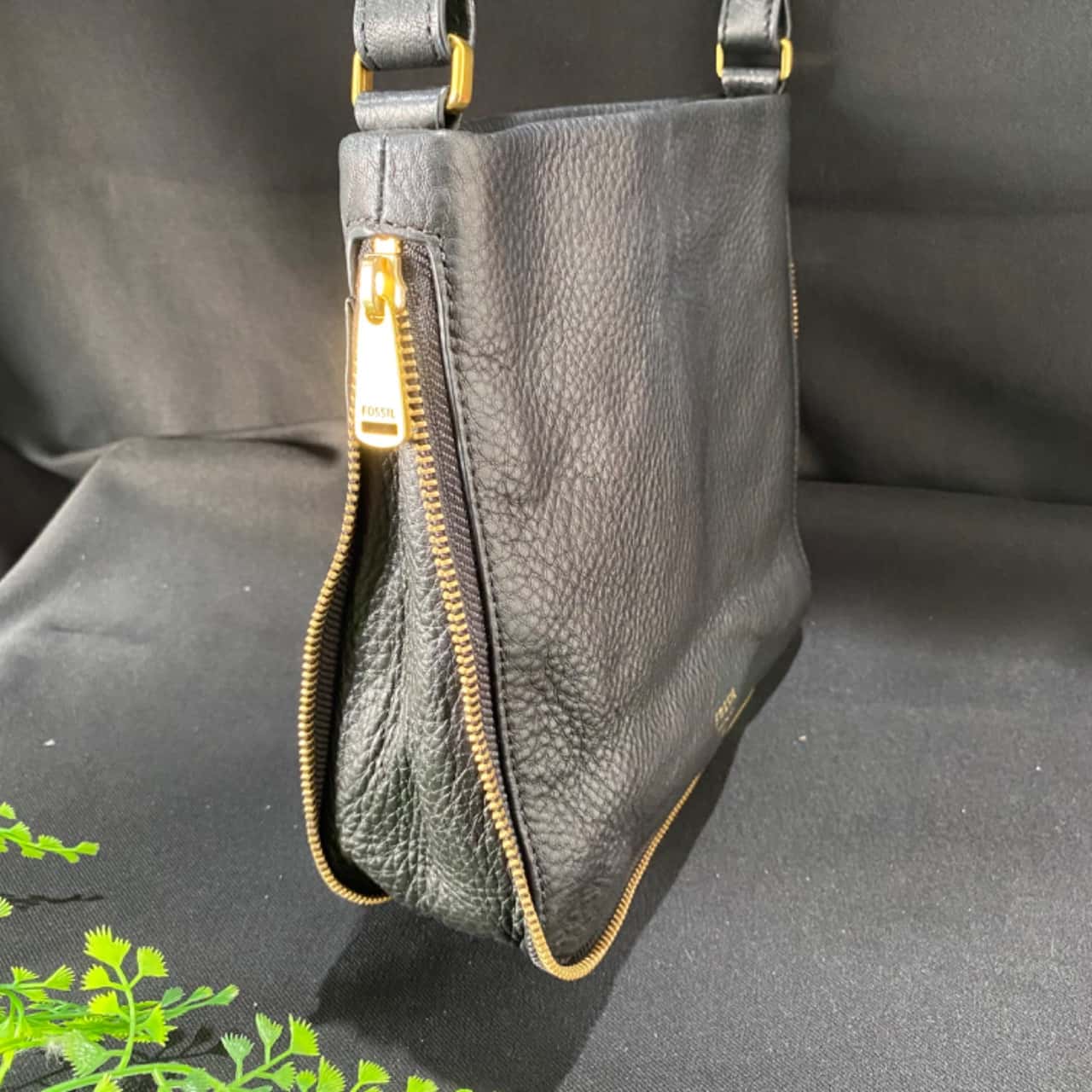 Womens FOSSIL Black Leather Crossbody Bag Handbag(s)