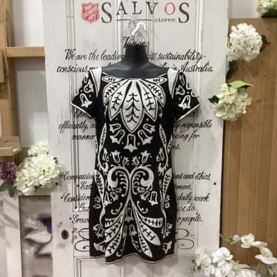 French Connection Brand! BNWT RRP $$249.00! GORGEOUS WELL MADE BEADED GARMENT! Womens  Size 14 Midi Dress / Short Sleeve Dress  Beige / Black  / Pattern 