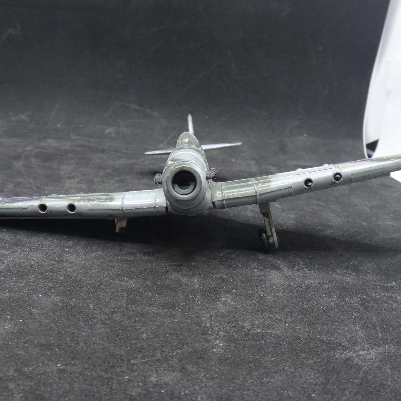 Sottocarro Modellino Aereo Set Sottocarro In Metallo Bianco Per Modellino Dinky Hawker Hurricane 718 - Dettagliato, Scala Non Specificata Sottocarro Metallo Bianco Per Dinky Hawker Hurricane 718