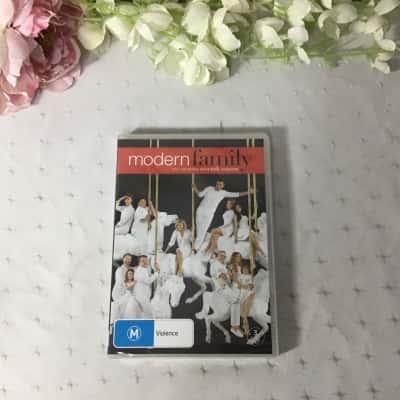 Modern Family The Complete Seventh Season DVD (new)